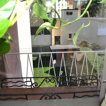 Logis Le 18 Rose Apartment Strasbourg Bagian luar foto